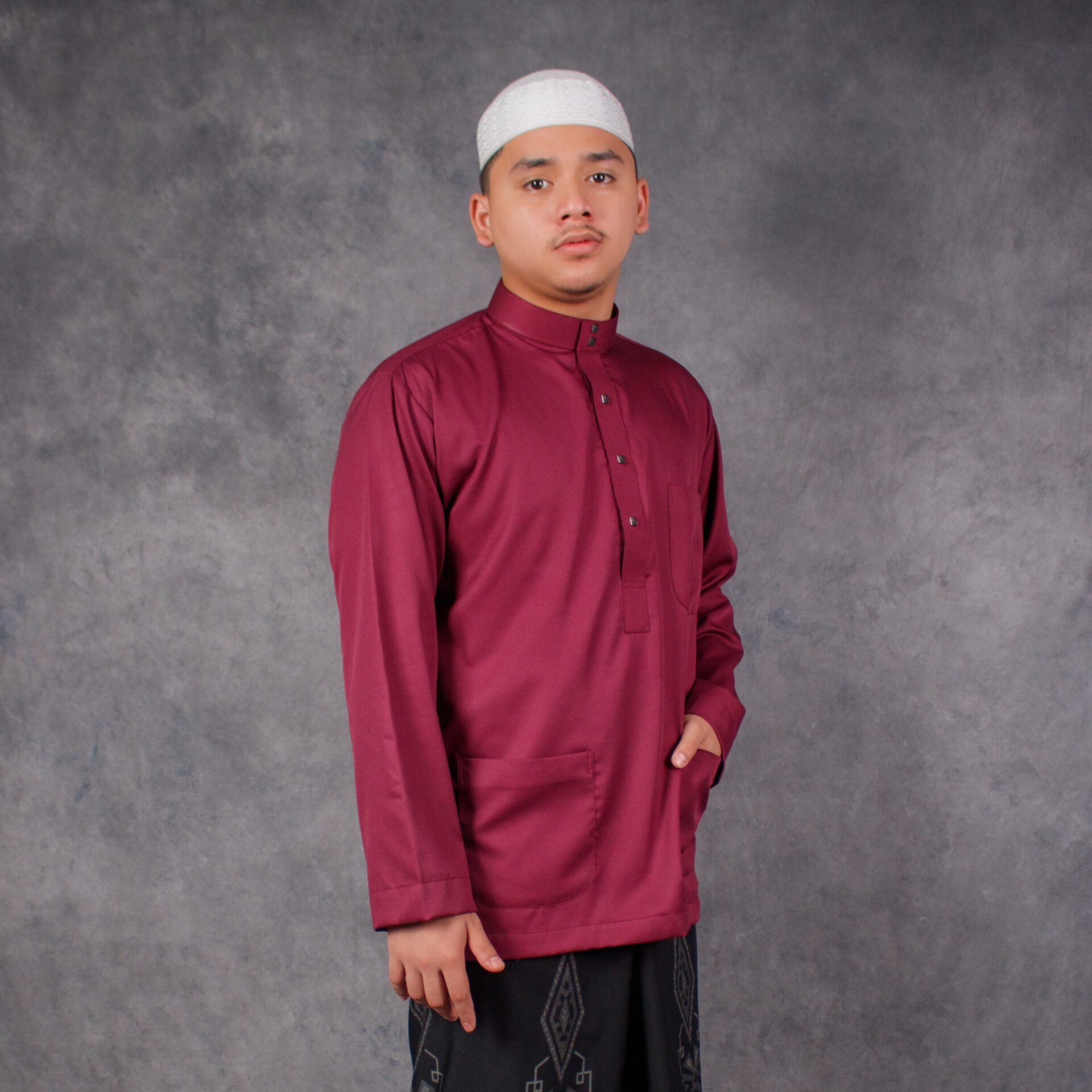 Takwa Maroco - Maroon