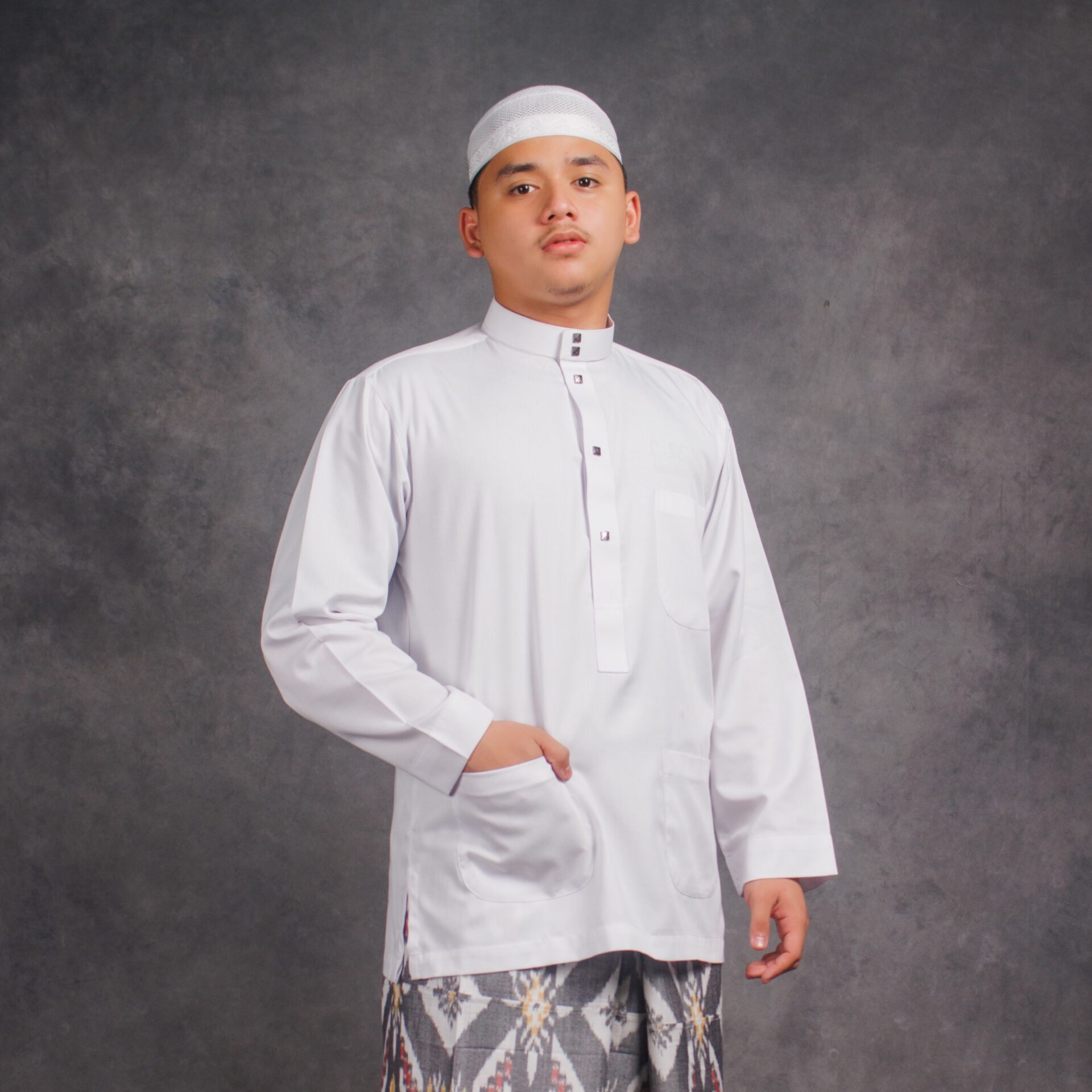 Takwa Maroco - Putih